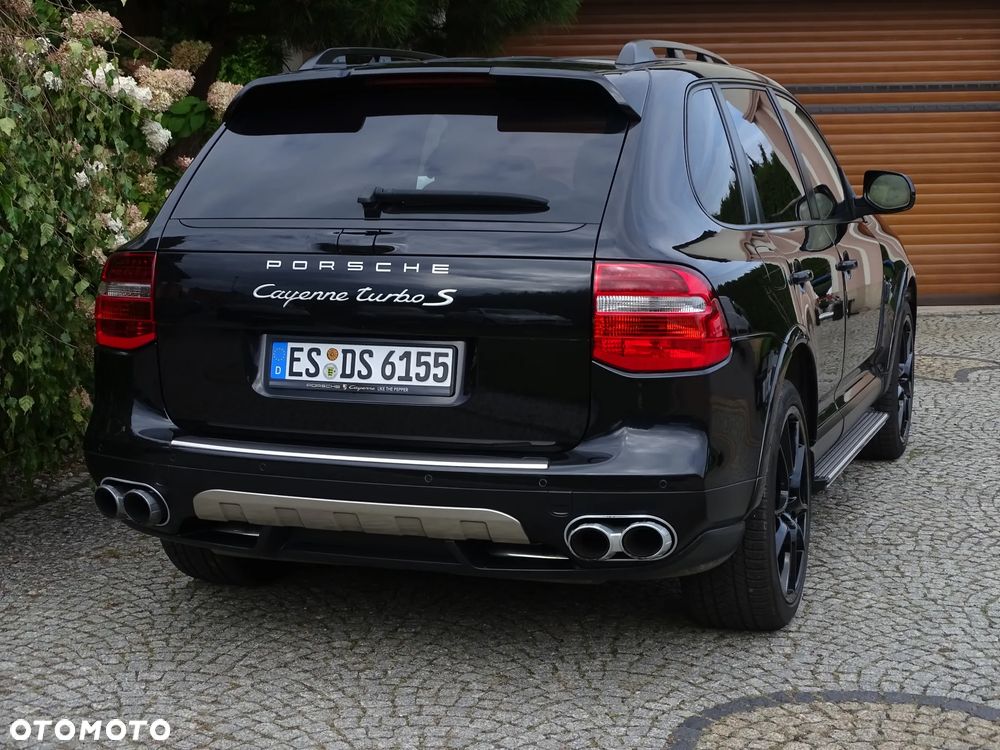 Porsche Cayenne Turbo S - 38