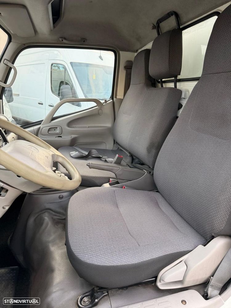 Toyota Dyna C/Frio Iva Dedutivel - 10