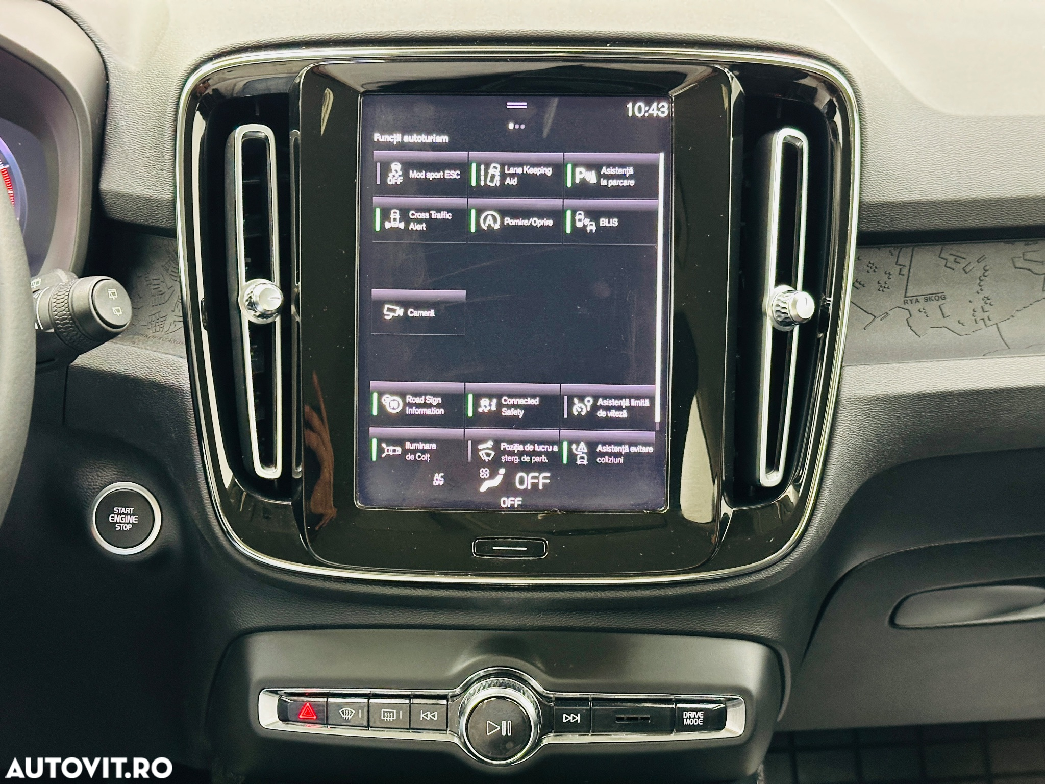Volvo XC 40 - 30