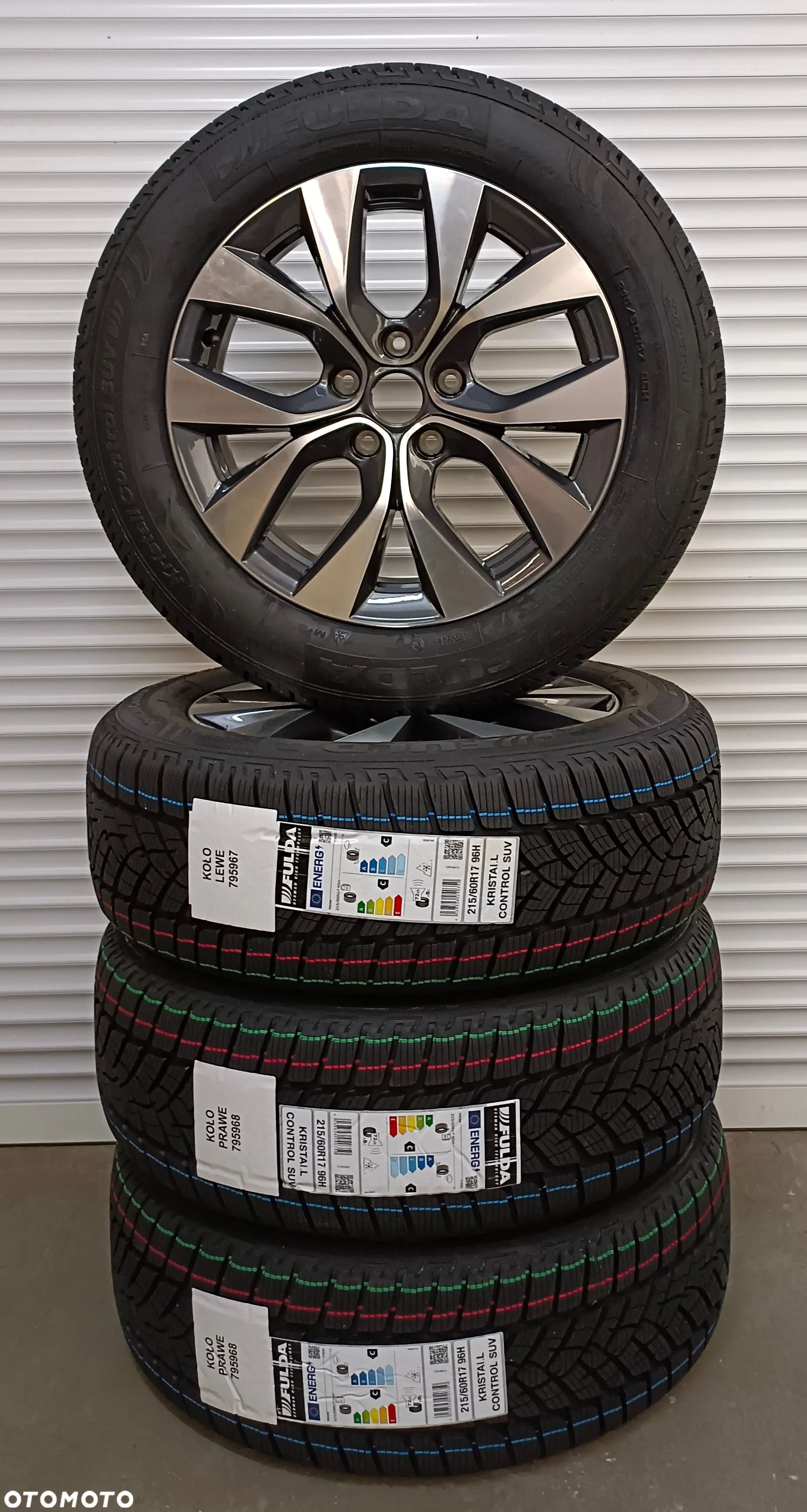 Kompletne Koła Renault Captur II 215/60R17 - 1