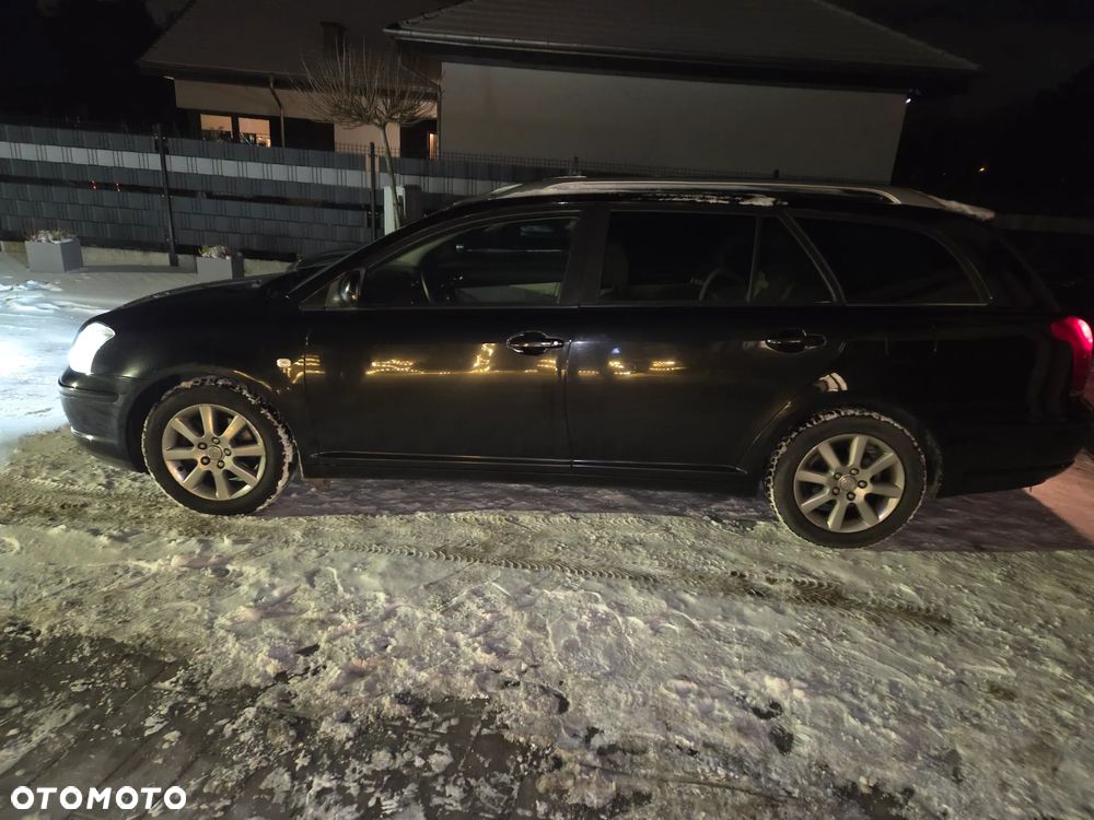 Toyota Avensis 2.2 D-4D Sol - 28