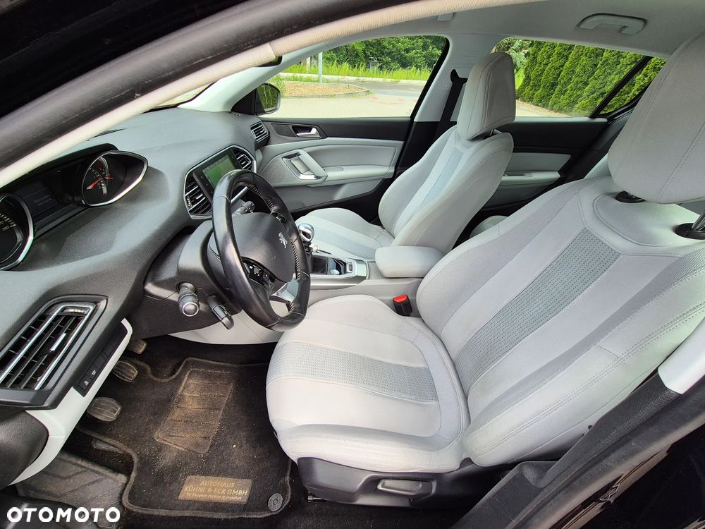 Peugeot 308 - 10