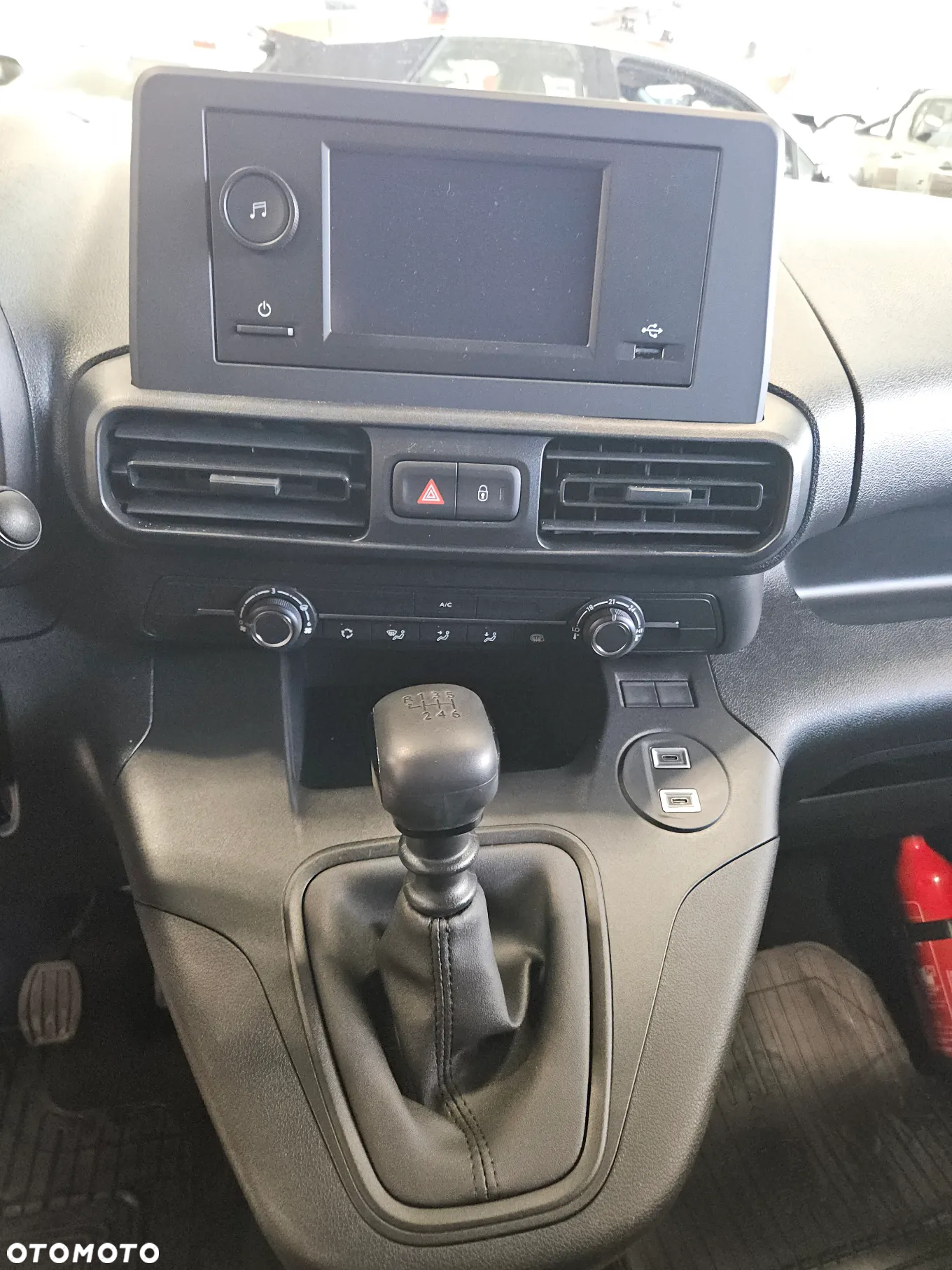 Toyota Proace City - 10