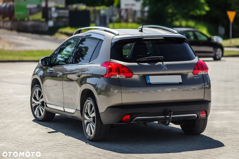 Peugeot 2008 1.2 Pure Tech Style S&S - 14