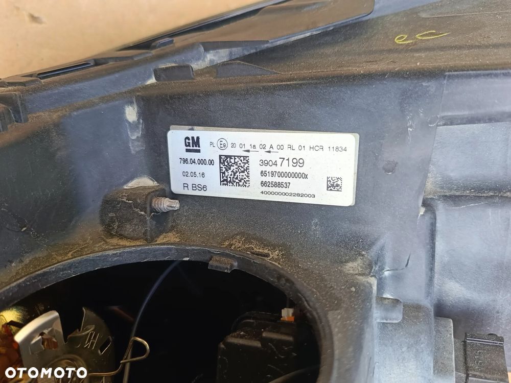 Lampa przednia prawa LED Opel Astra V 5 K oryg 39047199 - 4
