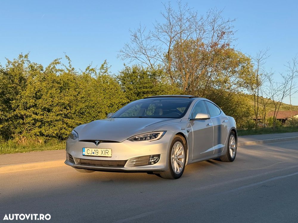 Tesla Model S - 15