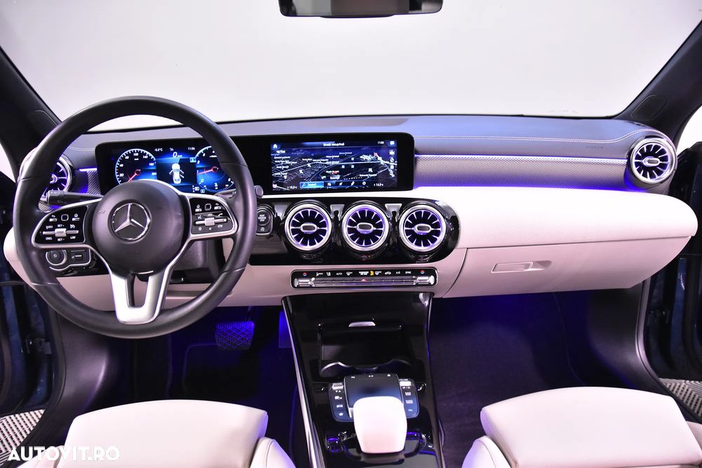 Mercedes-Benz CLA 180 7G-DCT - 10