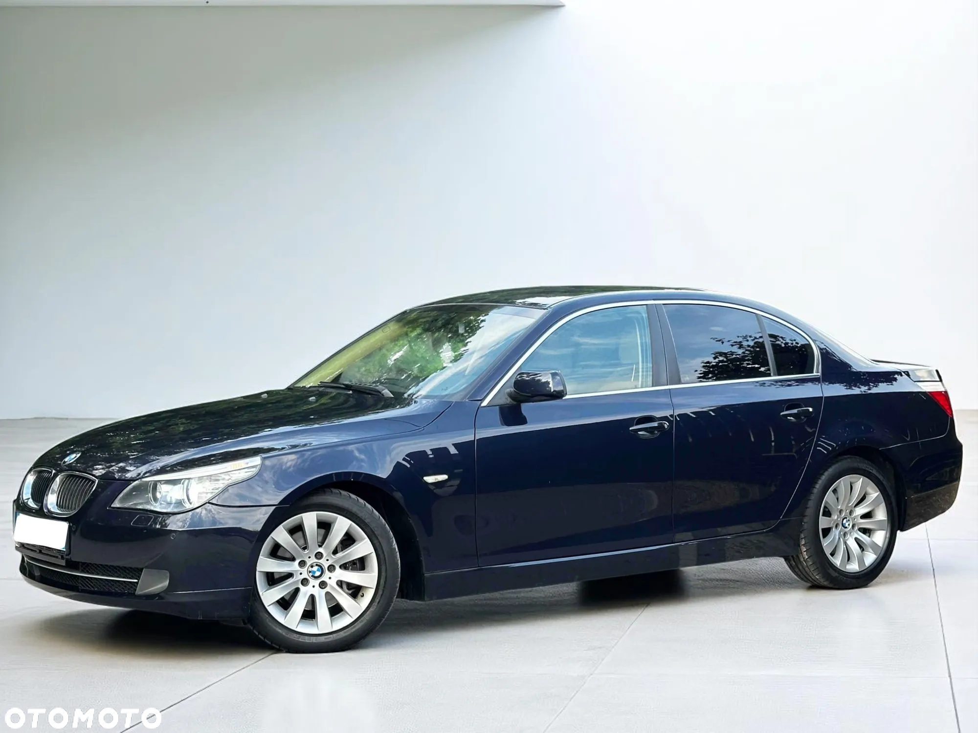 BMW Seria 5 523i Edition Exclusive - 8