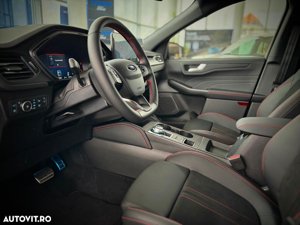 Ford Kuga 2.5 Duratec FWD PHEV ST-Line X - 24