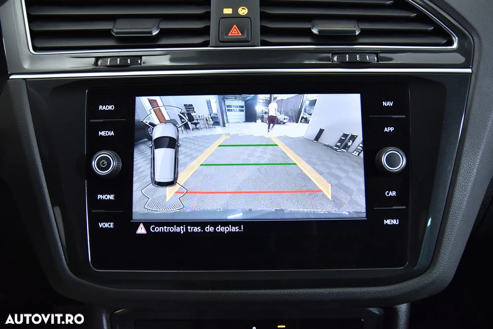 Volkswagen Tiguan - 20