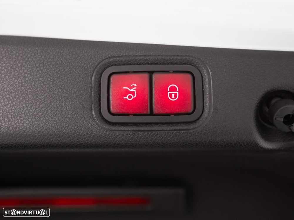 Mercedes-Benz E 300 de AMG Line - 14