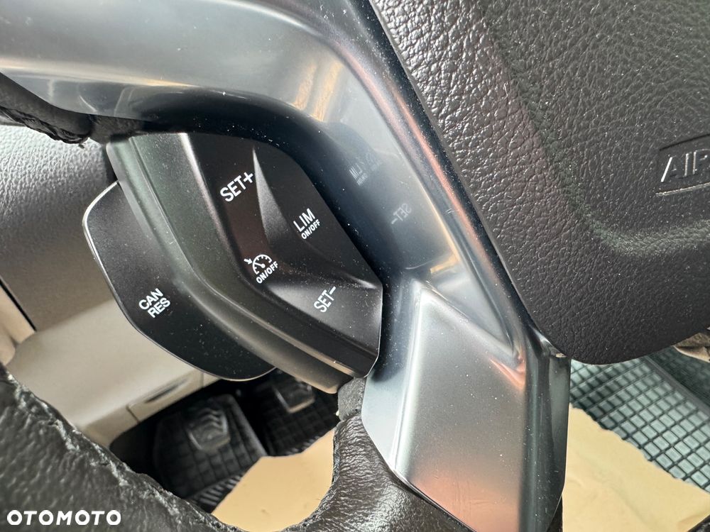 Ford Transit Custom 290 L1H1 Limited - 24