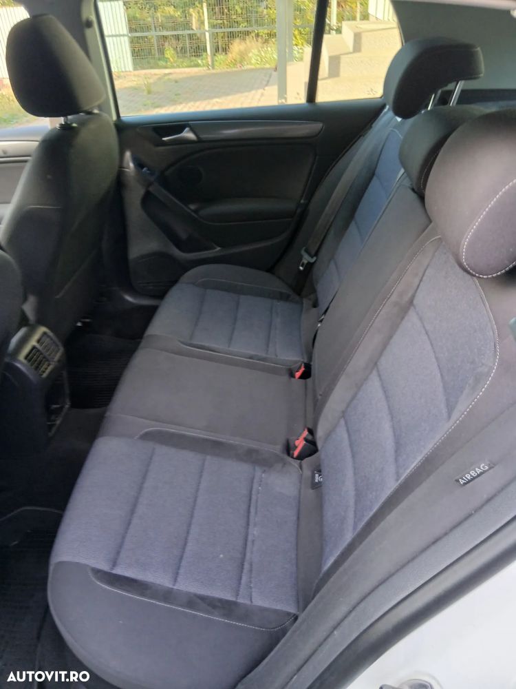 Volkswagen Golf 2011 photo 4