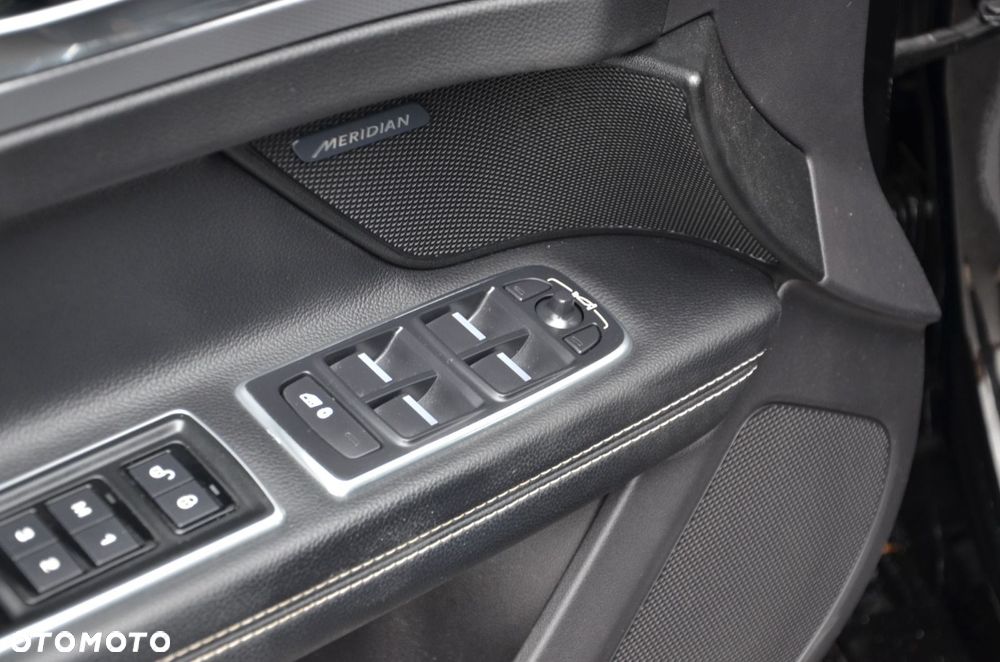 Jaguar XF 3.0 TDV6 R-Sport - 23