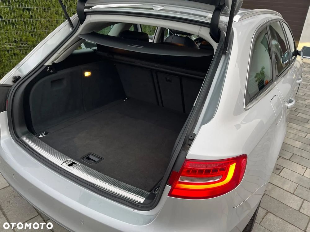 Audi A4 Avant 2.0 TDI DPF quattro S line Sportpaket - 12