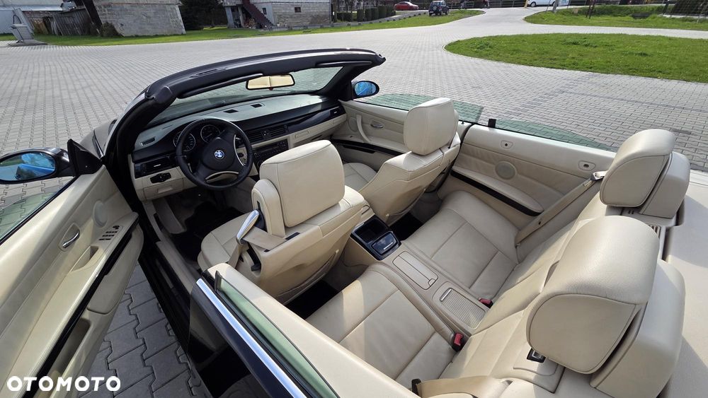 BMW Seria 3 320i - 3