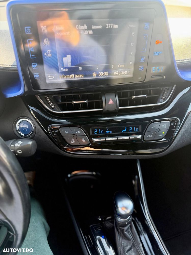 Toyota C-HR 1.8 HSD 4x2 CVT C-ult - 13