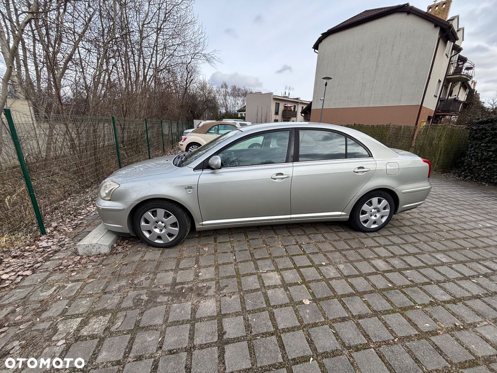 Toyota Avensis 2.2 D-4D Prestige - 3