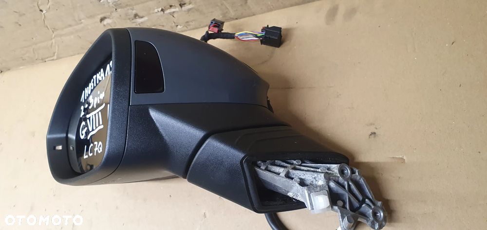 Lusterko lewe 13+3 PIN 16 PIN Europa LC7Q VW Golf VIII 8 - 7