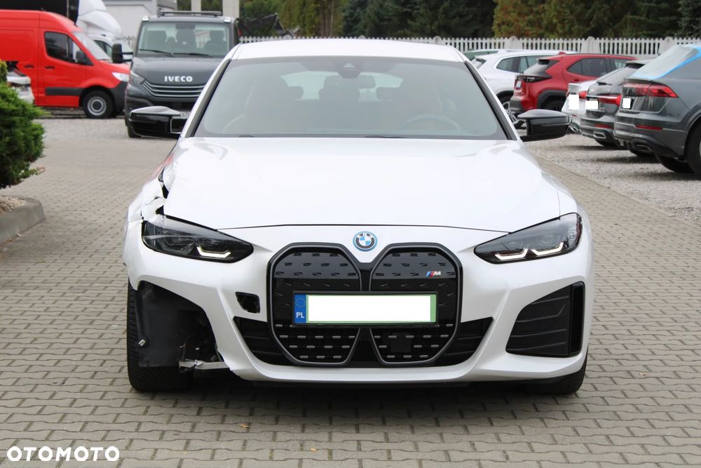 BMW I4 2023 photo 3