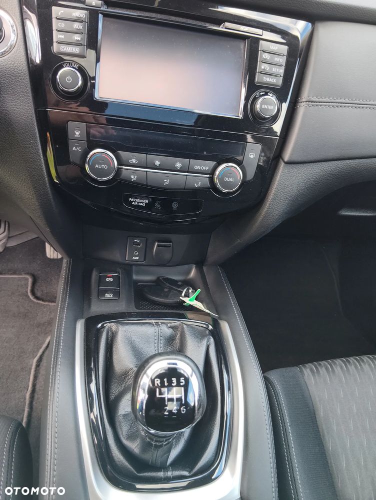 Nissan X-Trail 1.6 DIG-T N-Connecta 2WD 7os - 17