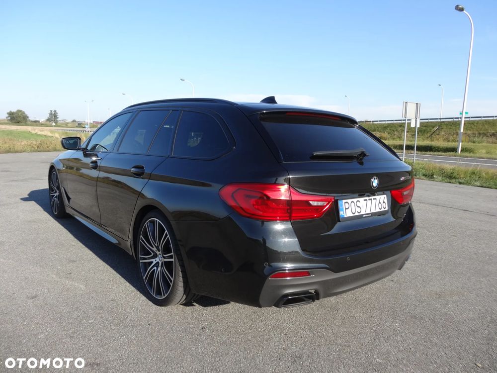 BMW Seria 5 M550d xDrive Touring - 26