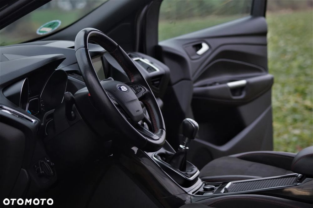 Ford Kuga - 29