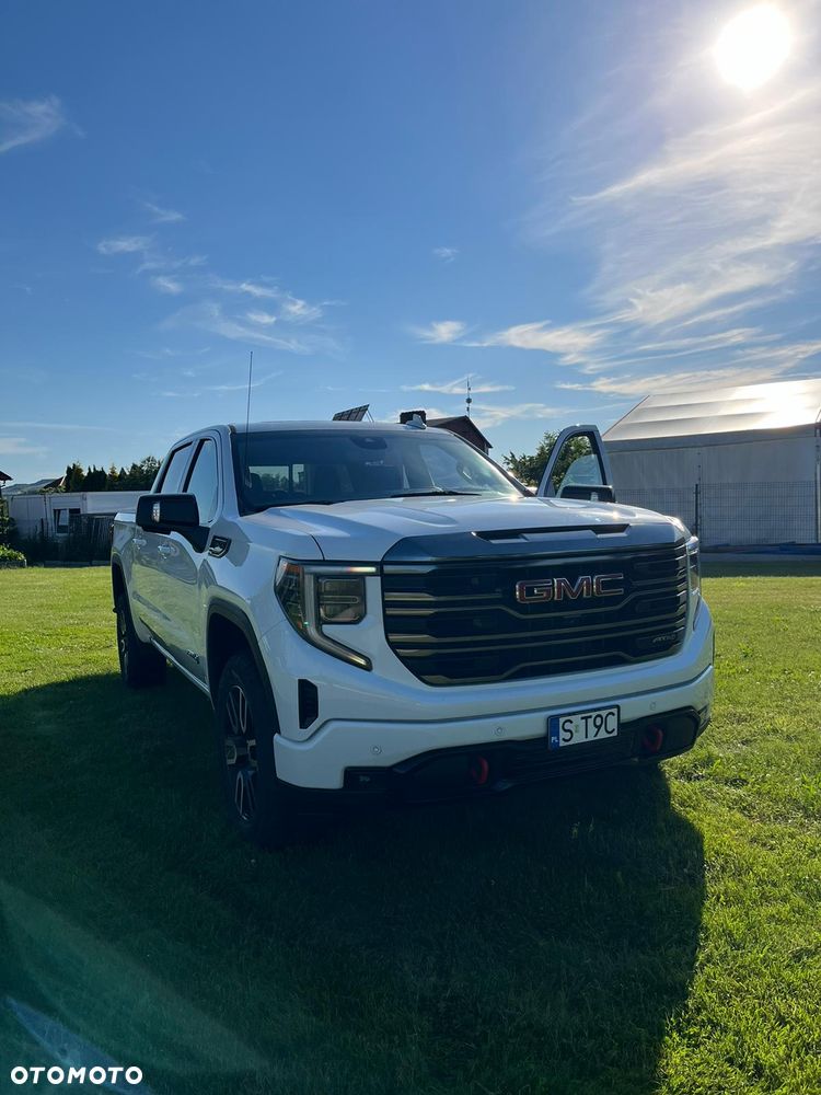 GMC Sierra - 38