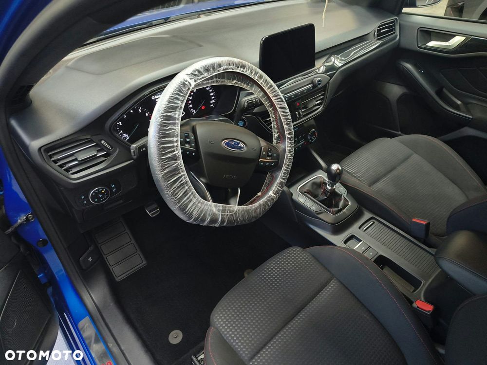 Ford Focus - 13