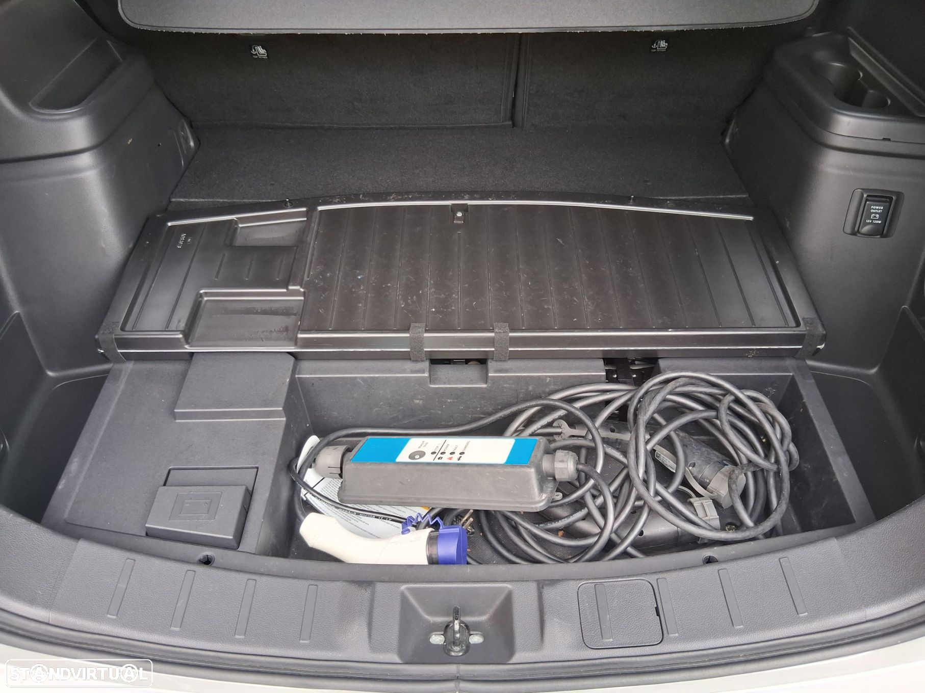 Mitsubishi Outlander 2.4 PHEV Intense - 22