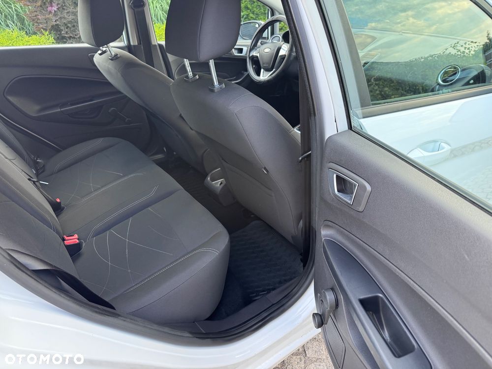 Ford Fiesta - 30