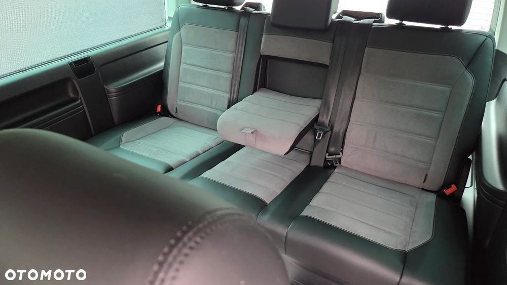 Volkswagen Multivan - 14