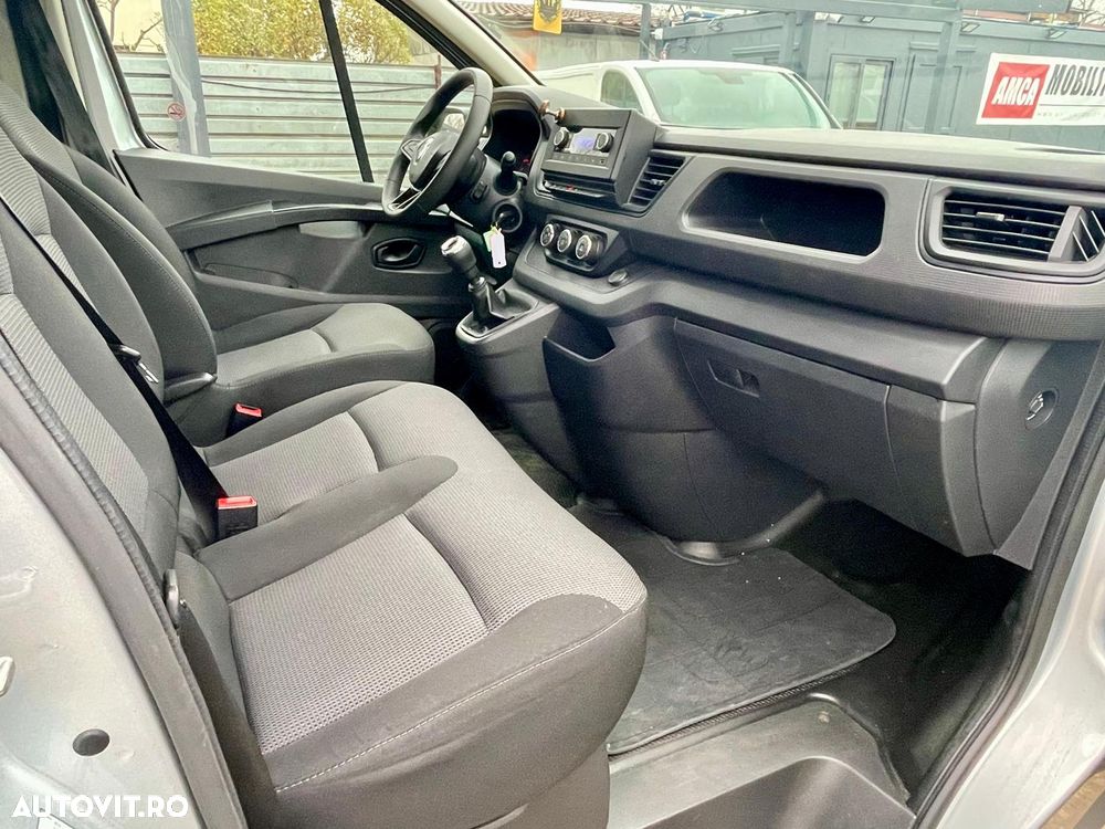 Renault Trafic Combi 2.0 Blue dCi 110 S&S L1 8+1 Life - 8