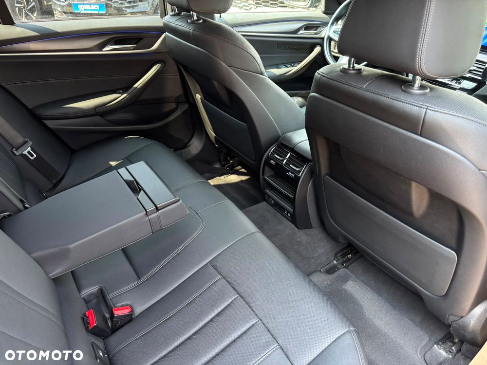 BMW Seria 5 520d xDrive mHEV M Sport sport - 14