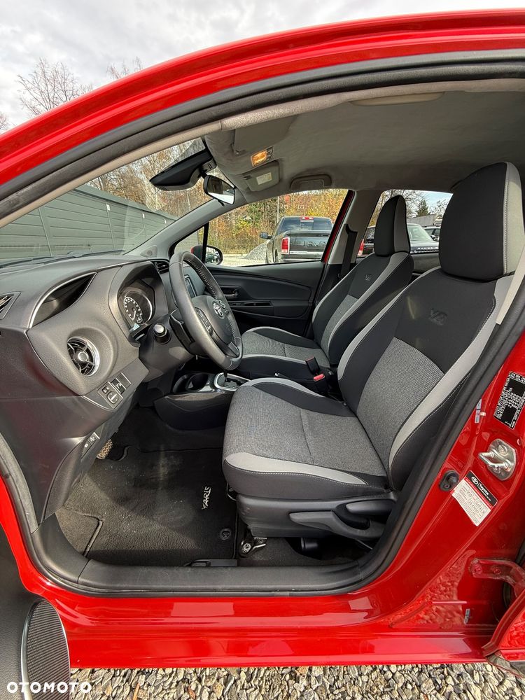 Toyota Yaris 1.5 Premium CVT - 8