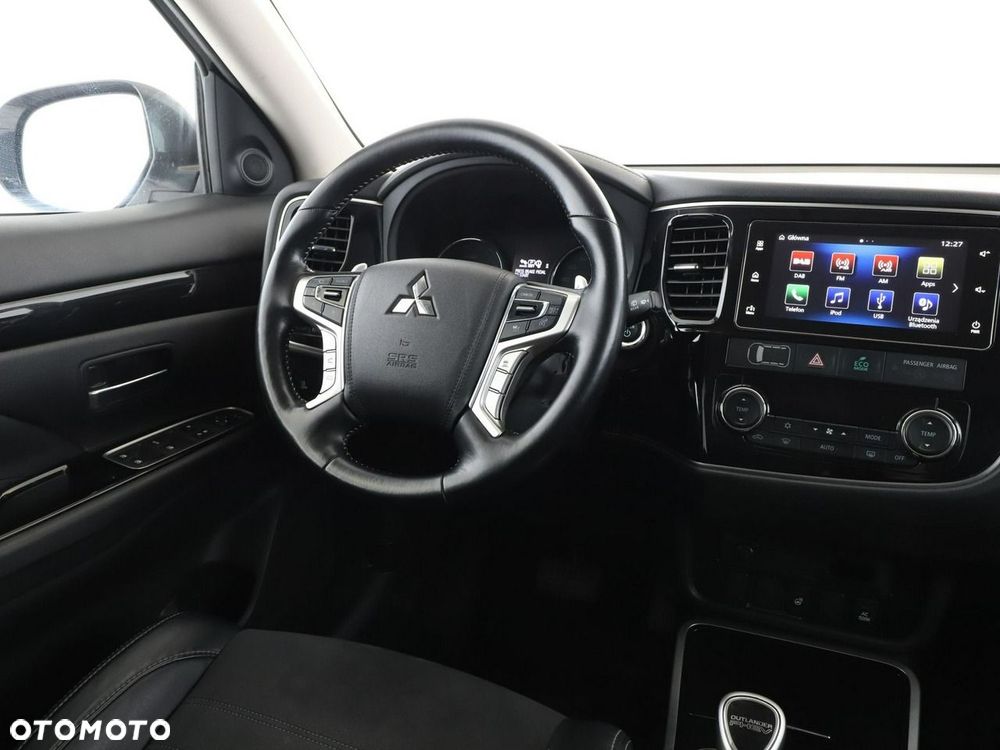 Mitsubishi Outlander Intense + - 17