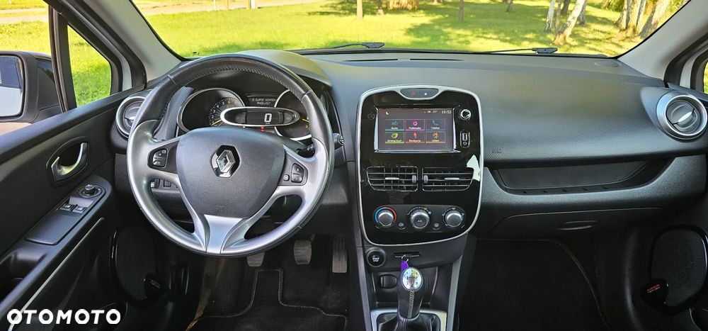 Renault Clio 1.2 16V 75 LIMITED - 26