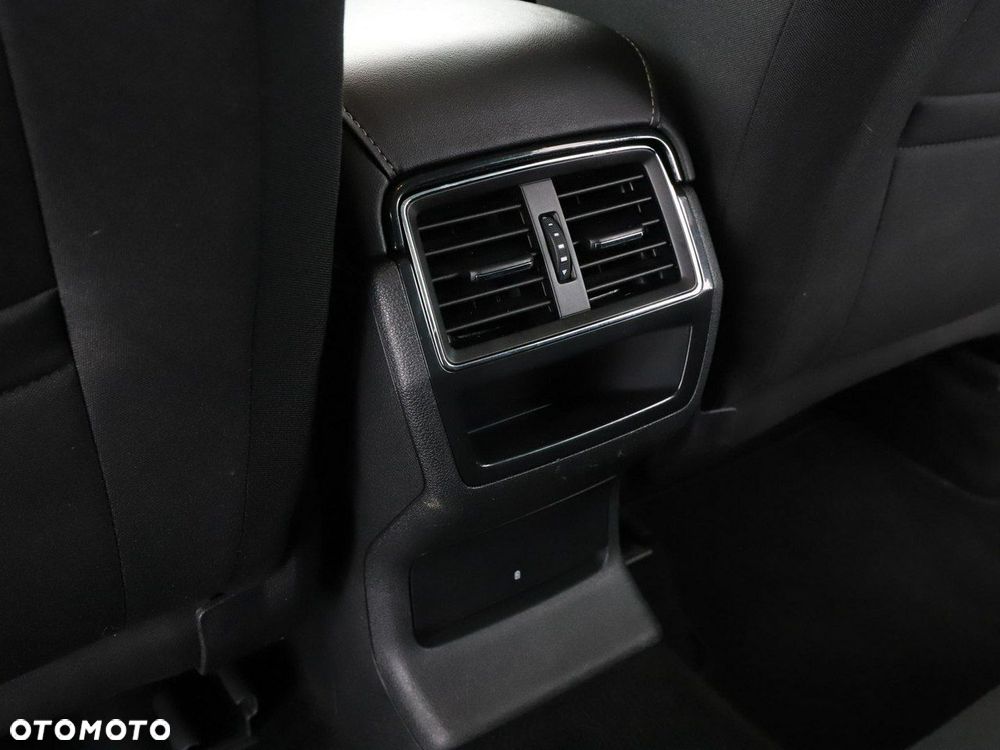 Skoda Karoq 1.6 TDI SCR Active - 37