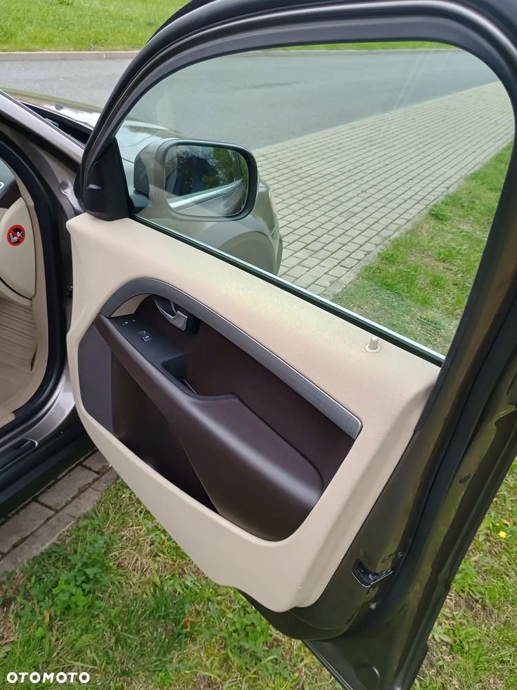 Volvo XC 70 - 16