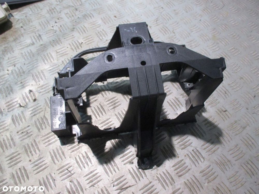 FORD FOCUS C-MAX I 03-07 RAMKA RADIA NAWIGACJI 3M5118A998 - 3