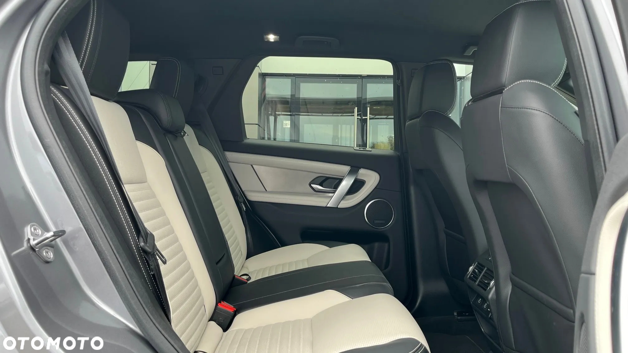 Land Rover Discovery Sport - 6