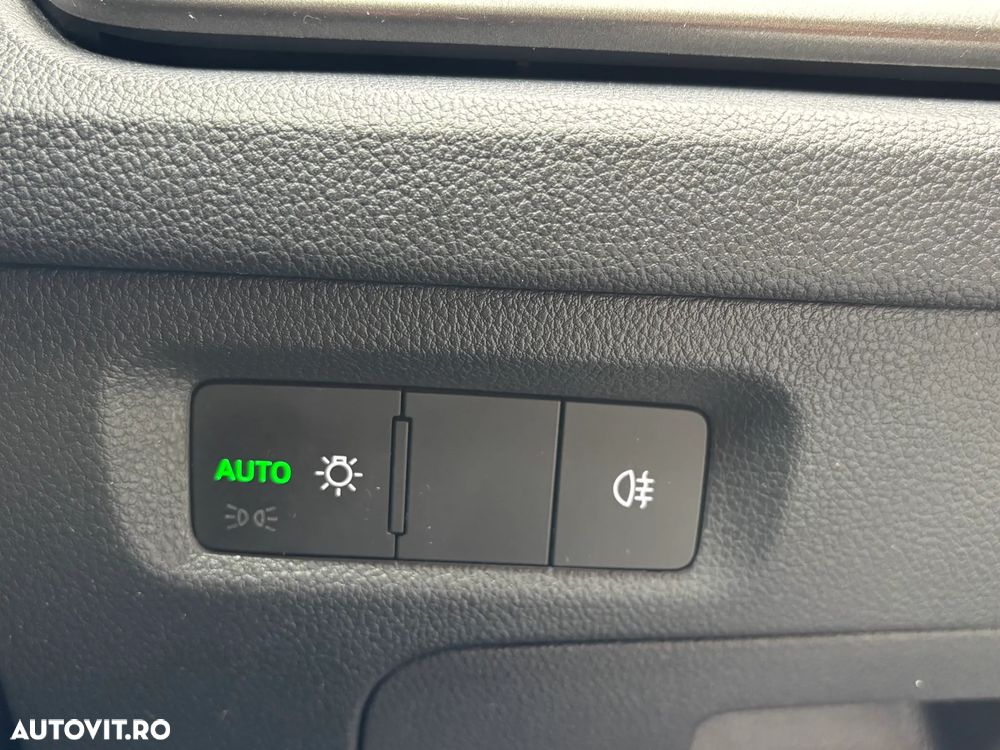 Skoda Octavia 2.0 TDI DSG Ambition - 26