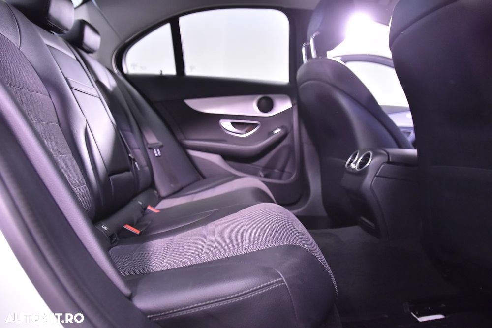 Mercedes-Benz C 200 4Matic 9G-TRONIC - 12