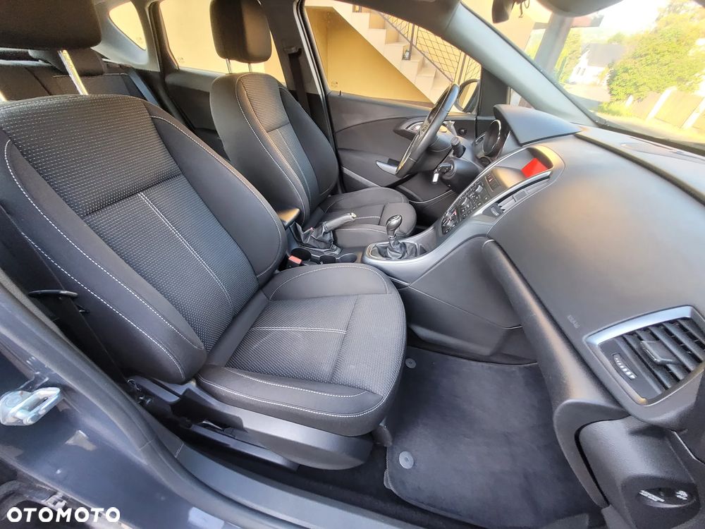 Opel Astra 1.4 Turbo - 31