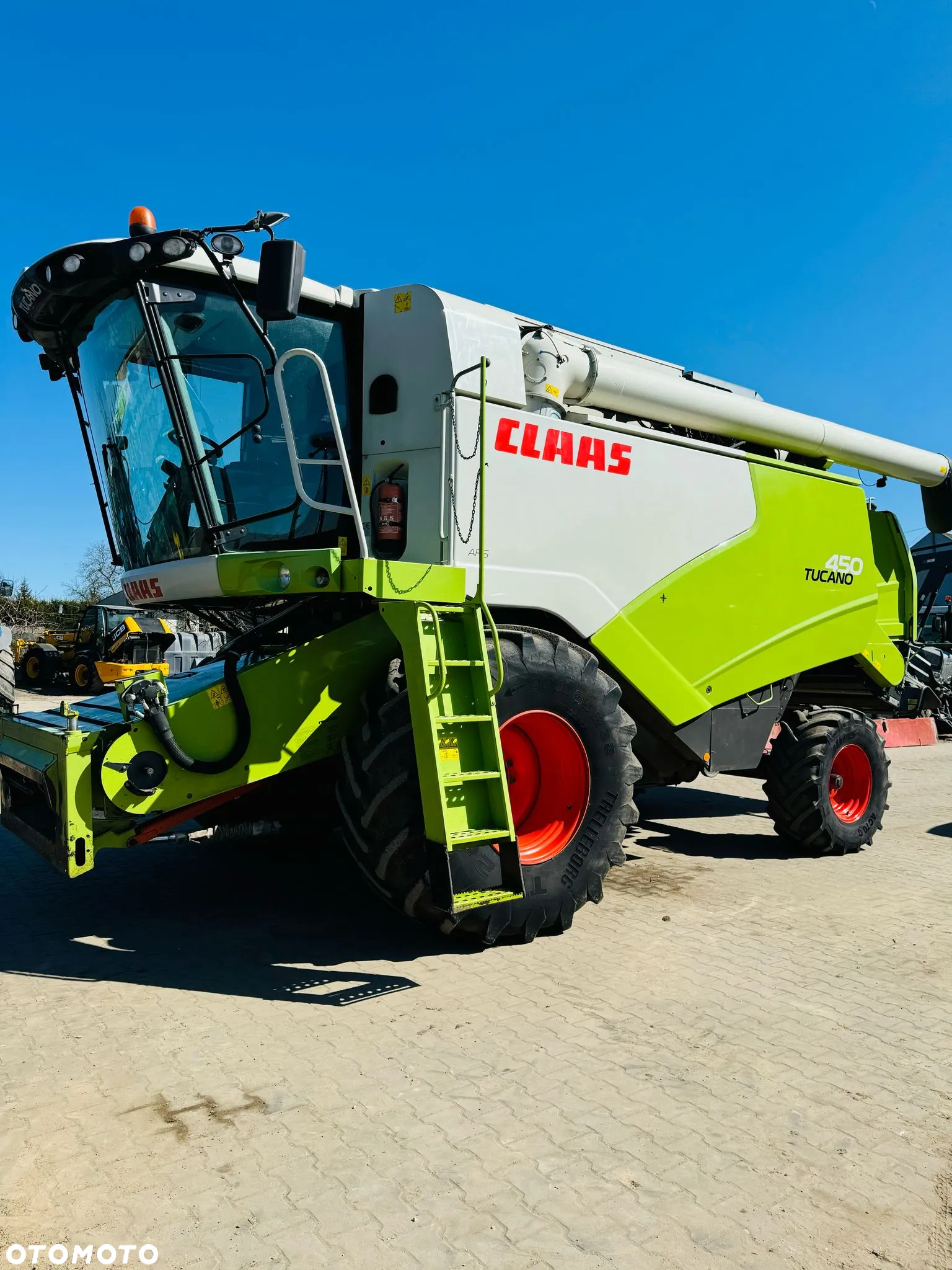 Claas Tucano 450 - 4
