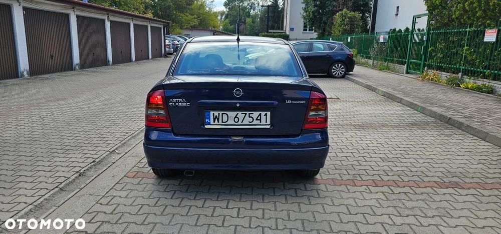 Opel Astra II 1.6 Start - 4
