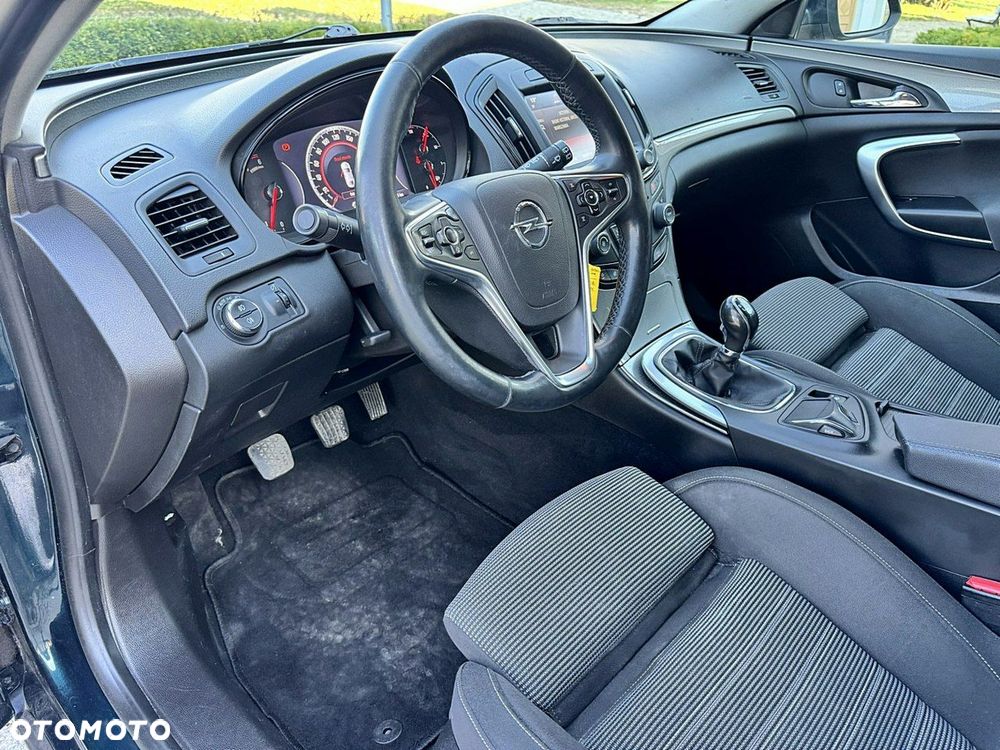 Opel Insignia - 10