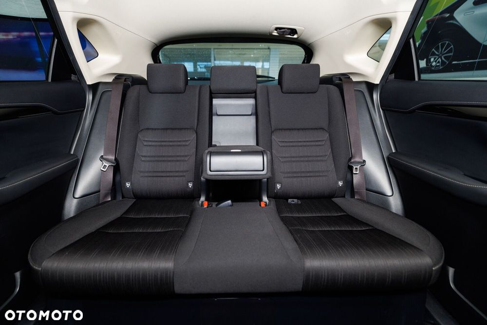 Lexus NX 300h Business Edition AWD - 16