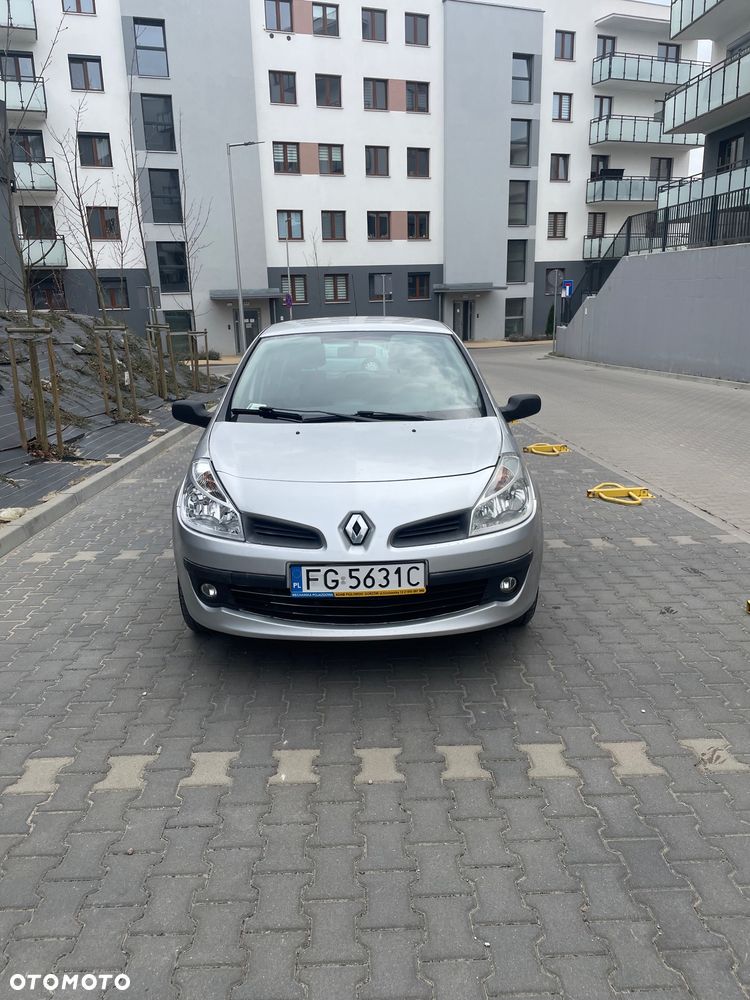 Renault Clio - 1