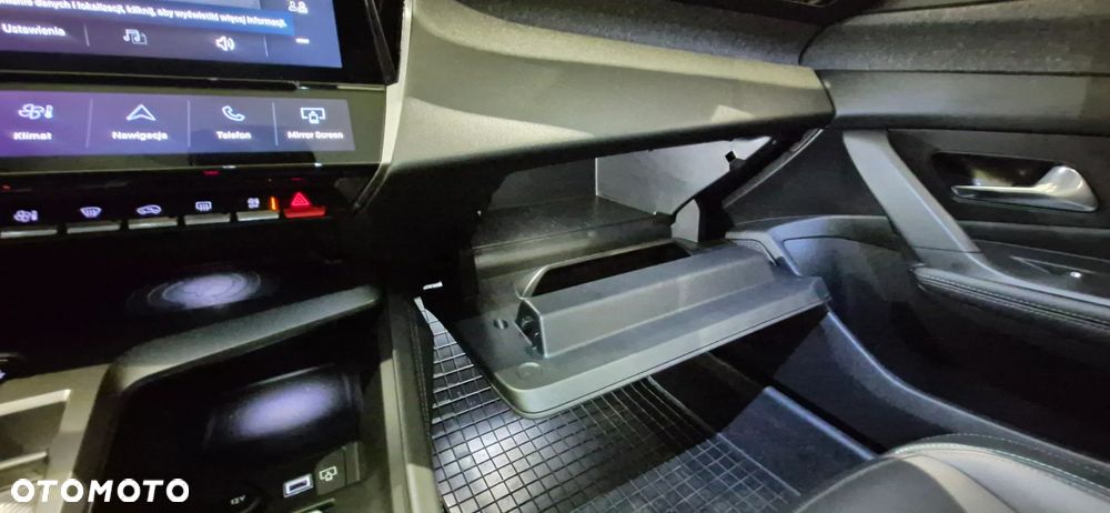 Peugeot 408 1.2 PureTech Allure S&S EAT8 - 17